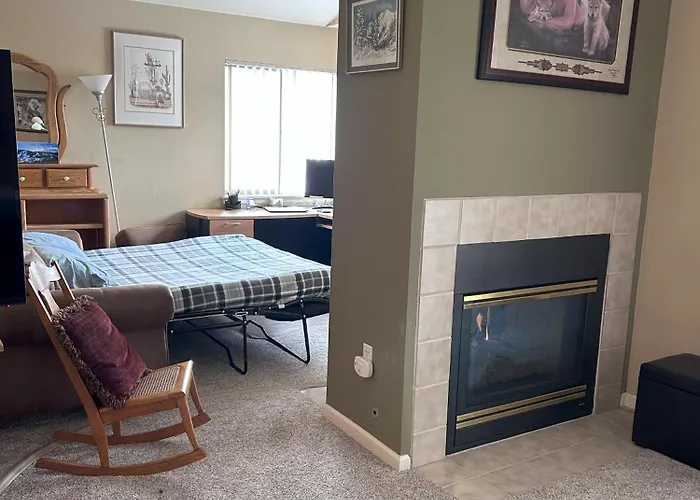 Lovely Mountain Condo, Remote Workspace, 2 Kayaks Next To Lake Dillon